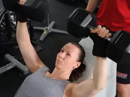 tips for staying on track with your training 3 helen bench press
